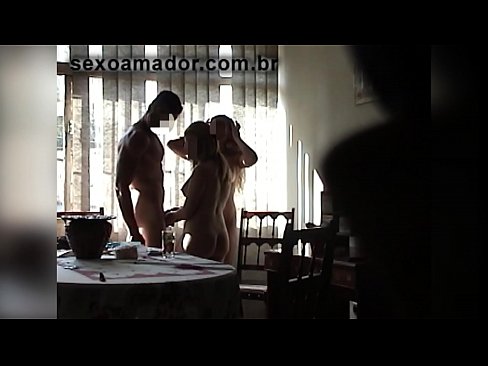 ❤️ Inimbitahan ng mga sex friends ang isang higanteng lalaki at isang threesome kasama niya ️❌ Fucking video  sa tl.porngifmag-com.ru